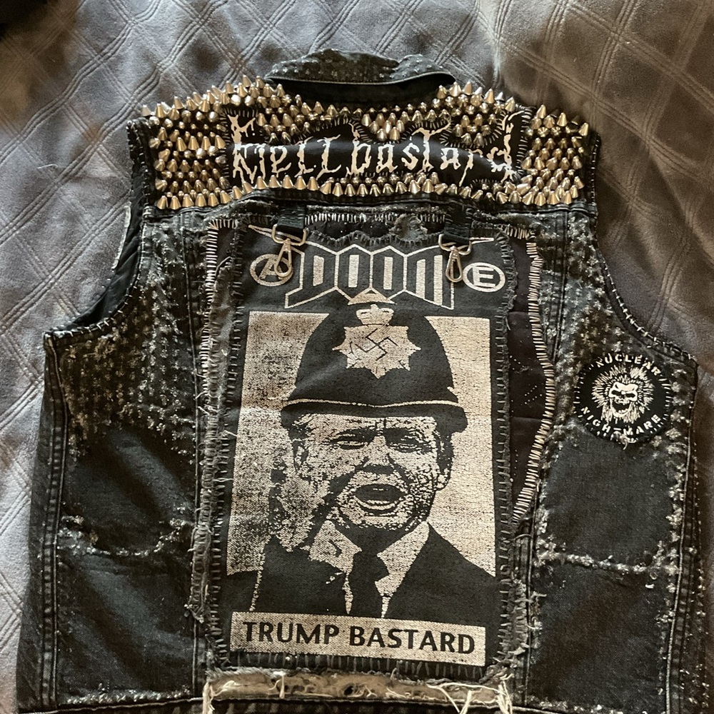 FDT Levi's insulated crust punk studded stitched vest medium (READ DESCRIPTION)